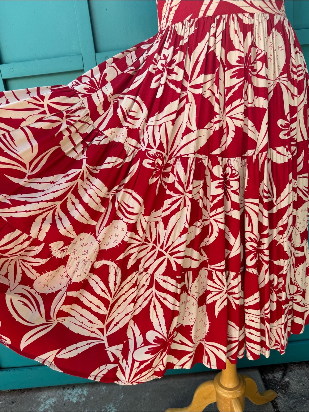 Gorgeous Retro Style Rayon Tropical Print  with full layered skirt ! - Picture 2 of 6